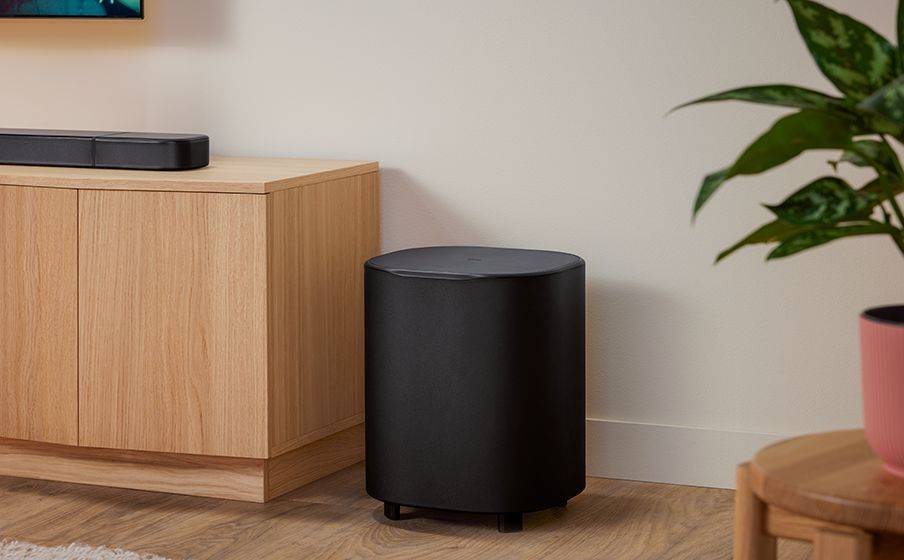 a-10-inch-wireless-subwoofer-with-a-maximum-output-power-of-780w